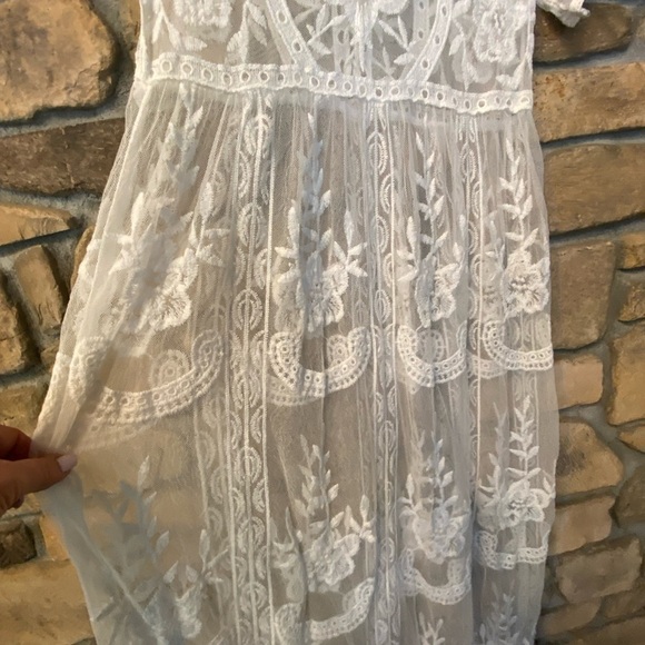 COPY - Women’s White Lace Embroidered Maxi Dress or Cover Up Medium Beautiful - Picture 12 of 16